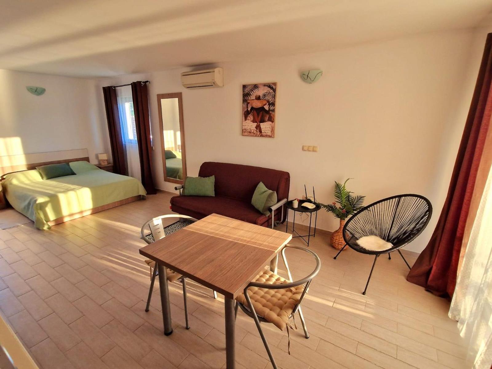 Apartments Villa Julija Lumbarda Buitenkant foto
