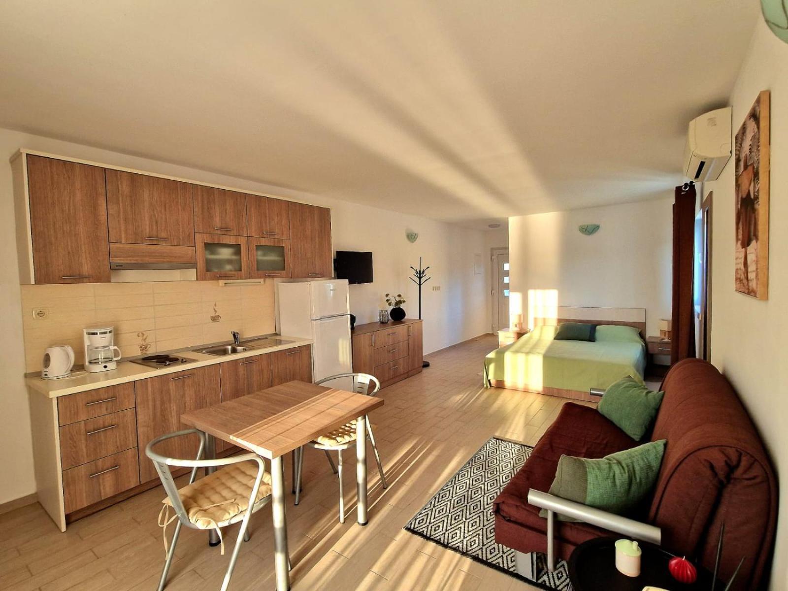 Apartments Villa Julija Lumbarda Buitenkant foto