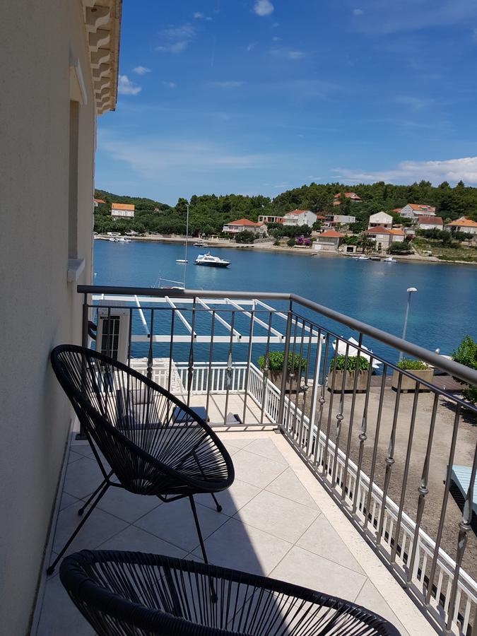 Apartments Villa Julija Lumbarda Buitenkant foto